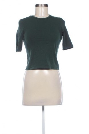 Γυναικείο t-shirt Monki, Μέγεθος S, Χρώμα Πράσινο, Τιμή 6,14 €