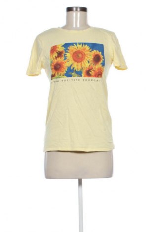 Γυναικείο t-shirt Terranova, Μέγεθος M, Χρώμα Κίτρινο, Τιμή 8,70 €