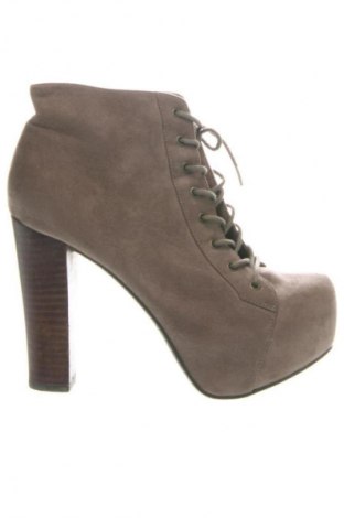 Női bokacsizma Chilli, Méret 38, Szín Barna, Ár 11 519 Ft