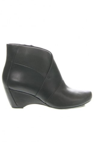 Női bokacsizma Clarks, Méret 35, Szín Szürke, Ár 47 879 Ft