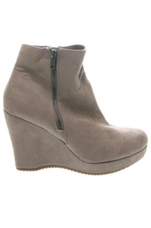 Damen Stiefeletten Graceland, Größe 38, Farbe Beige, Preis 21,99 €