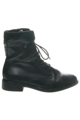 Damen Stiefeletten S.Oliver, Größe 37, Farbe Schwarz, Preis 32,99 €