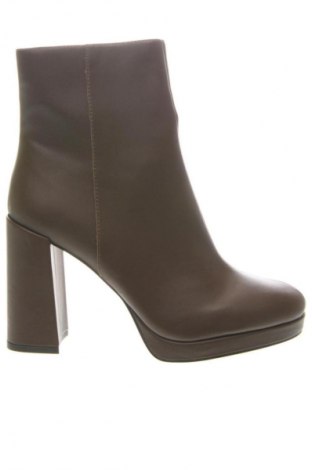 Damen Stiefeletten Steve Madden, Größe 44, Farbe Braun, Preis 119,99 €