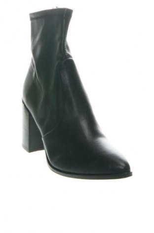 Dámské boty  Steve Madden, Velikost 41, Barva Černá, Cena  3 349,00 Kč