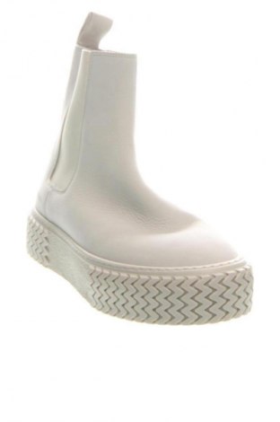 Дамски боти Unbranded, Размер 39, Цвят Екрю, Цена 89,99 лв.