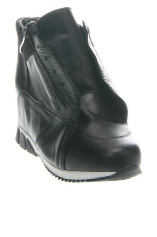 Дамски боти Unbranded, Размер 37, Цвят Черен, Цена 73,99 лв.
