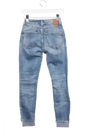 Damskie jeansy Amisu, Rozmiar XXS, Kolor Niebieski, Cena 42,99 zł