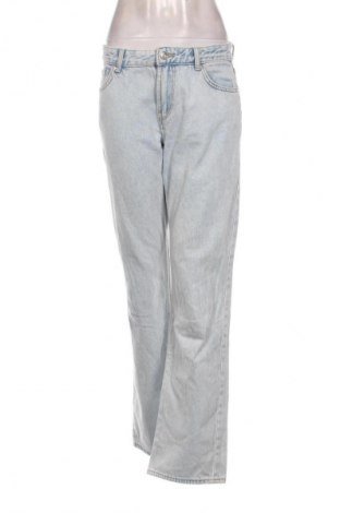 Damskie jeansy Bershka, Rozmiar M, Kolor Niebieski, Cena 123,99 zł