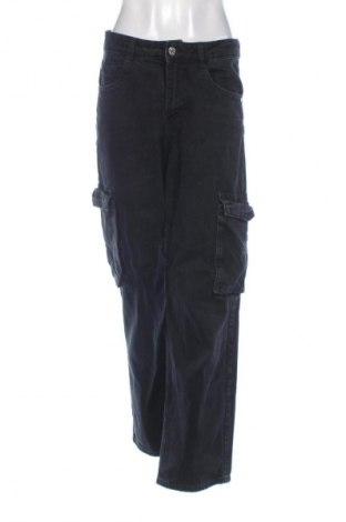 Damen Jeans Bershka, Größe M, Farbe Schwarz, Preis 16,37 €