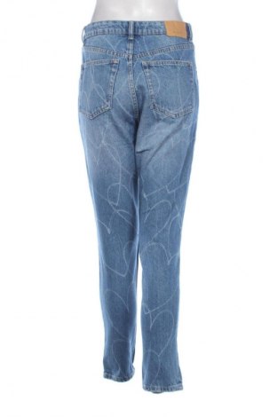 Γυναικείο Τζίν Bershka, Μέγεθος M, Χρώμα Μπλέ, Τιμή 12,99 €