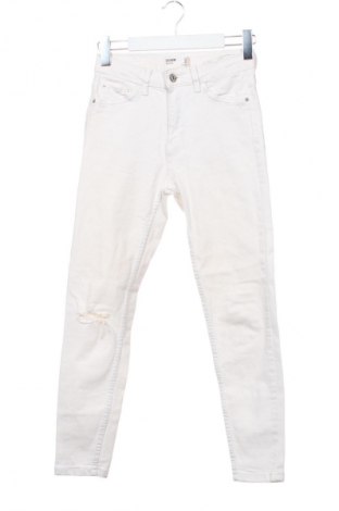 Damen Jeans Bershka, Größe XS, Farbe Weiß, Preis 15,00 €