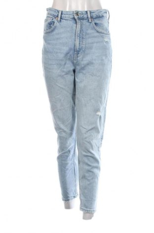 Γυναικείο Τζίν Bershka, Μέγεθος S, Χρώμα Μπλέ, Τιμή 15,99 €