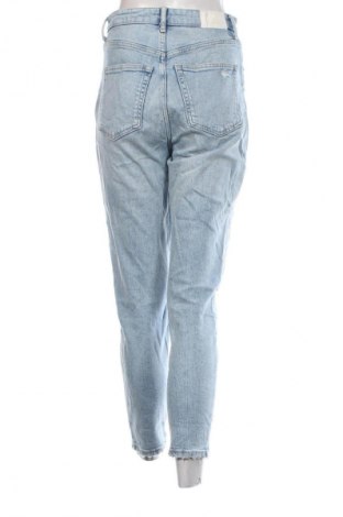 Γυναικείο Τζίν Bershka, Μέγεθος S, Χρώμα Μπλέ, Τιμή 15,99 €