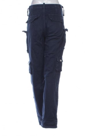 Damskie jeansy Bershka, Rozmiar M, Kolor Niebieski, Cena 66,67 zł