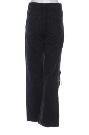 Damskie jeansy Bershka, Rozmiar M, Kolor Czarny, Cena 66,67 zł