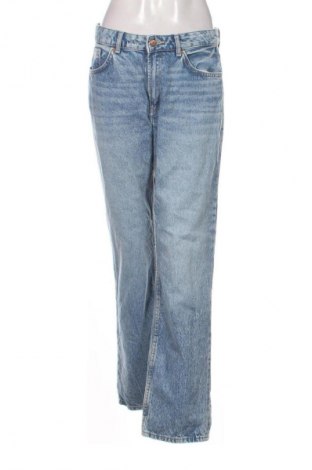 Damskie jeansy Bershka, Rozmiar M, Kolor Niebieski, Cena 66,39 zł