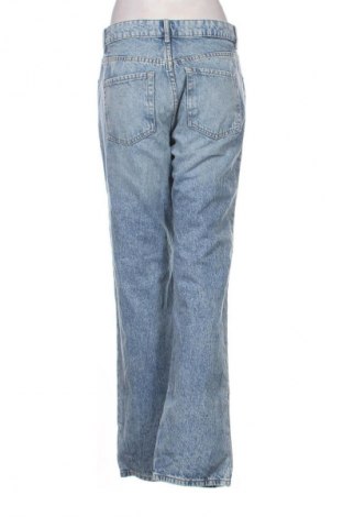 Damskie jeansy Bershka, Rozmiar M, Kolor Niebieski, Cena 66,39 zł