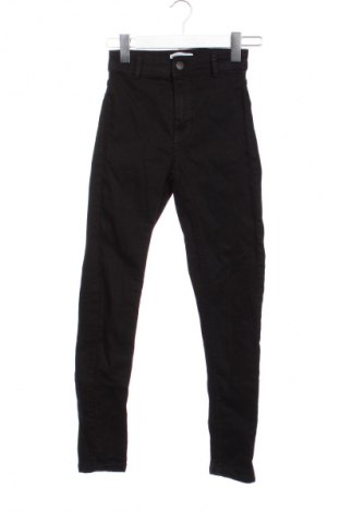 Dámské džíny  Bershka, Velikost XXS, Barva Černá, Cena  367,00 Kč