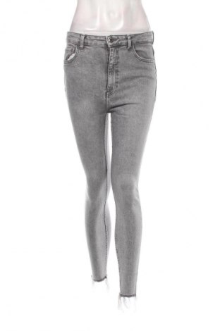 Damen Jeans Bershka, Größe M, Farbe Grau, Preis € 12,99