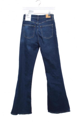 Blugi de femei Bershka, Mărime M, Culoare Albastru, Preț 121,05 Lei