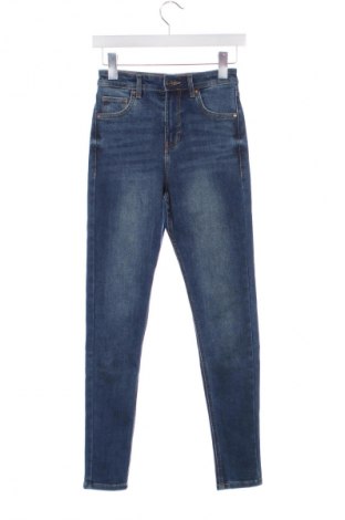 Дамски дънки Bershka, Размер XS, Цвят Син, Цена 26,99 лв.