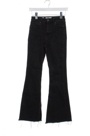 Dámske džínsy  Bershka, Veľkosť XS, Farba Čierna, Cena  9,95 €
