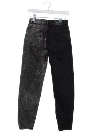 Γυναικείο Τζίν Bershka, Μέγεθος XS, Χρώμα Πολύχρωμο, Τιμή 14,83 €