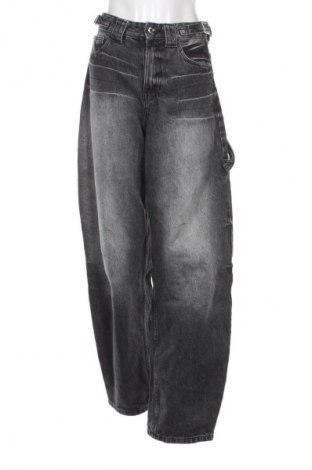 Damen Jeans Bershka, Größe S, Farbe Grau, Preis 16,99 €