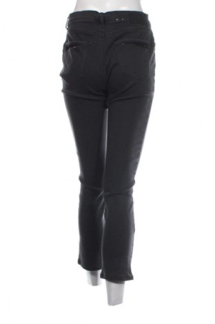 Дамски дънки Brax, Размер M, Цвят Черен, Цена 30,99 лв.