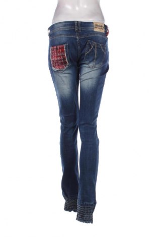 Дамски дънки Desigual, Размер M, Цвят Син, Цена 88,84 лв.