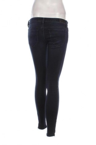 Дамски дънки Diesel, Размер S, Цвят Син, Цена 120,84 лв.
