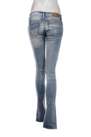 Дамски дънки Diesel, Размер M, Цвят Син, Цена 112,99 лв.