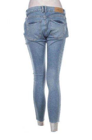 Дамски дънки Fb Sister, Размер L, Цвят Син, Цена 26,99 лв.