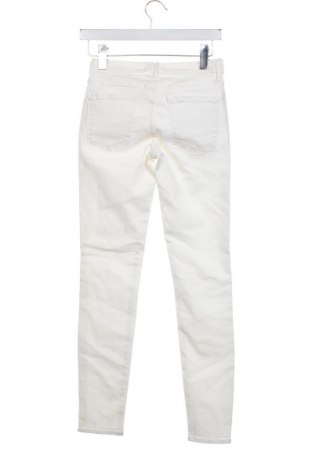 Дамски дънки Frame, Размер S, Цвят Бял, Цена 117,99 лв.