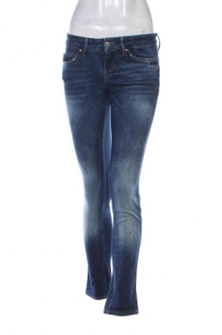 Дамски дънки Guess, Размер S, Цвят Син, Цена 59,99 лв.