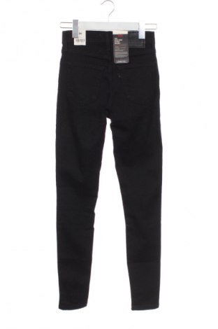 Дамски дънки Levi's, Размер XS, Цвят Черен, Цена 174,99 лв.