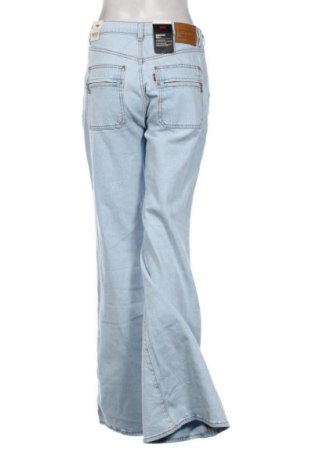 Дамски дънки Levi's, Размер M, Цвят Син, Цена 174,99 лв.