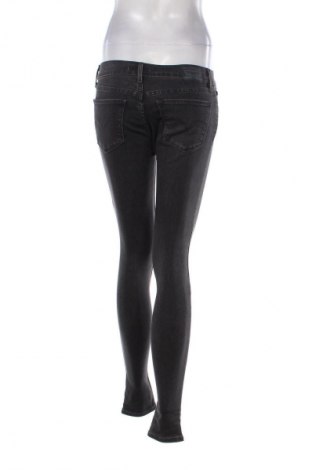 Női farmernadrág Levi's, Méret S, Szín Szürke, Ár 44 009 Ft