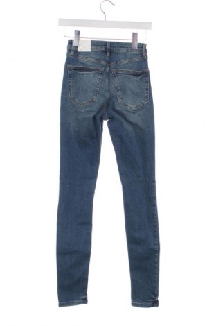 Dámske džínsy  Mango, Veľkosť XS, Farba Modrá, Cena  39,46 €