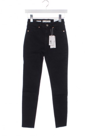 Dámske džínsy  Mango, Veľkosť XXS, Farba Čierna, Cena  39,46 €