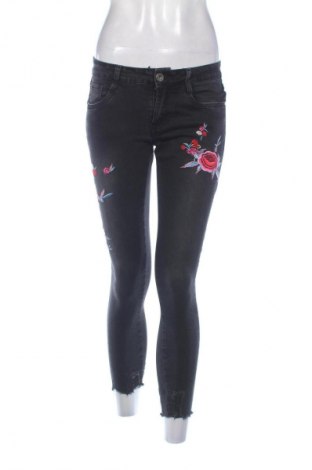 Дамски дънки Newplay, Размер S, Цвят Черен, Цена 26,99 лв.