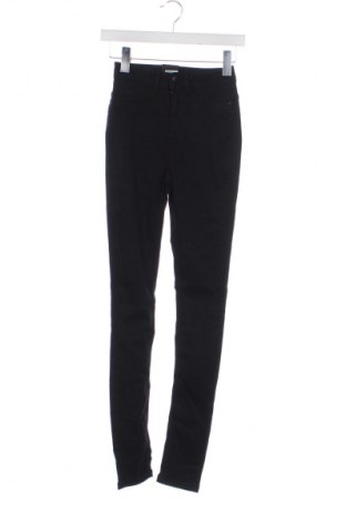 Női farmernadrág Noisy May, Méret XXS, Szín Fekete, Ár 23 839 Ft