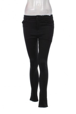 Dámske džínsy  ONLY, Veľkosť M, Farba Čierna, Cena  46,95 €