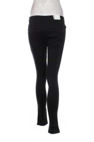 Dámske džínsy  ONLY, Veľkosť M, Farba Čierna, Cena  46,95 €