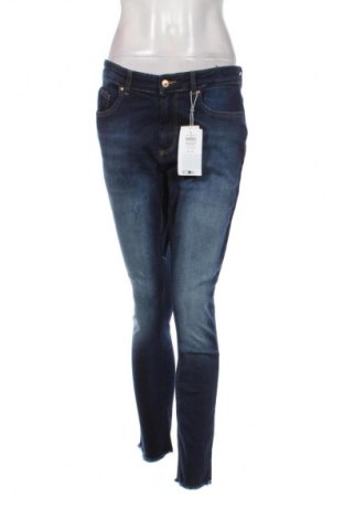 Damskie jeansy ONLY Carmakoma, Rozmiar XL, Kolor Niebieski, Cena 207,99 zł