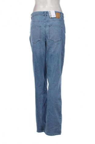 Dámske džínsy  Pieces, Veľkosť L, Farba Modrá, Cena  37,95 €