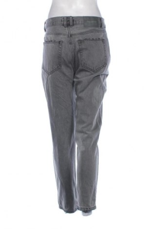 Dámské džíny  Pull&Bear, Velikost M, Barva Šedá, Cena  371,00 Kč