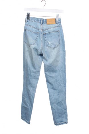 Dámske džínsy  Pull&Bear, Veľkosť XXS, Farba Modrá, Cena  12,95 €