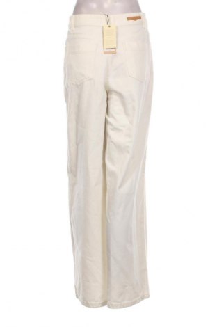 Damen Jeans Sessun, Größe M, Farbe Weiß, Preis 94,99 €