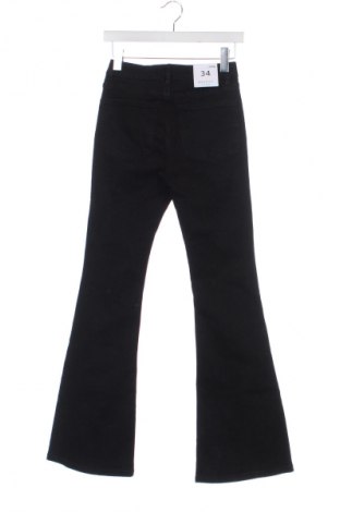 Дамски дънки Sinsay, Размер XS, Цвят Черен, Цена 46,92 лв.